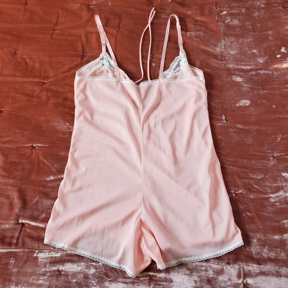 Pink w white lace vintage lingerie sleep romper - Picture 7 of 16